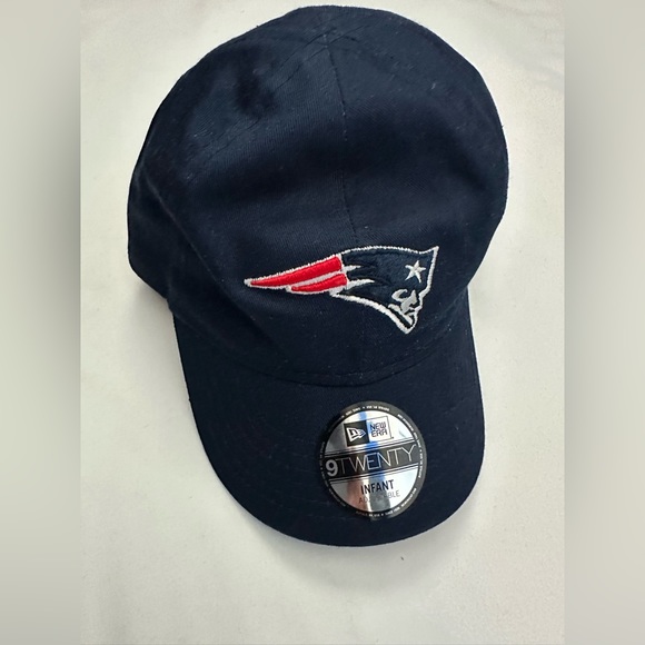 NFL Patriots - Baby Clothes Batch - Three Onesies (3-6mo), Pacifer, Infant Hat - Picture 7 of 8